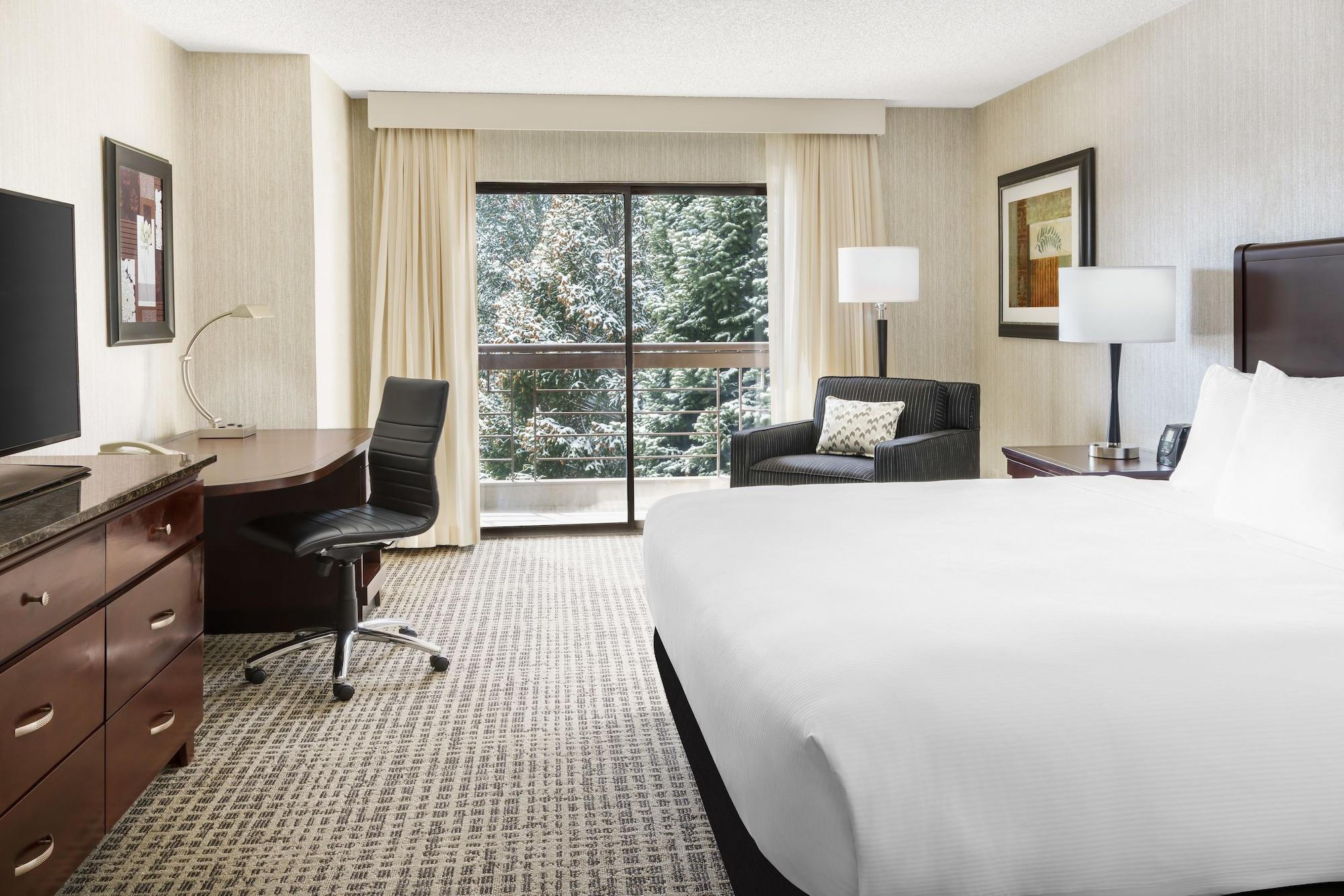 Hotel Doubletree By Hilton Colorado Springs Esterno foto