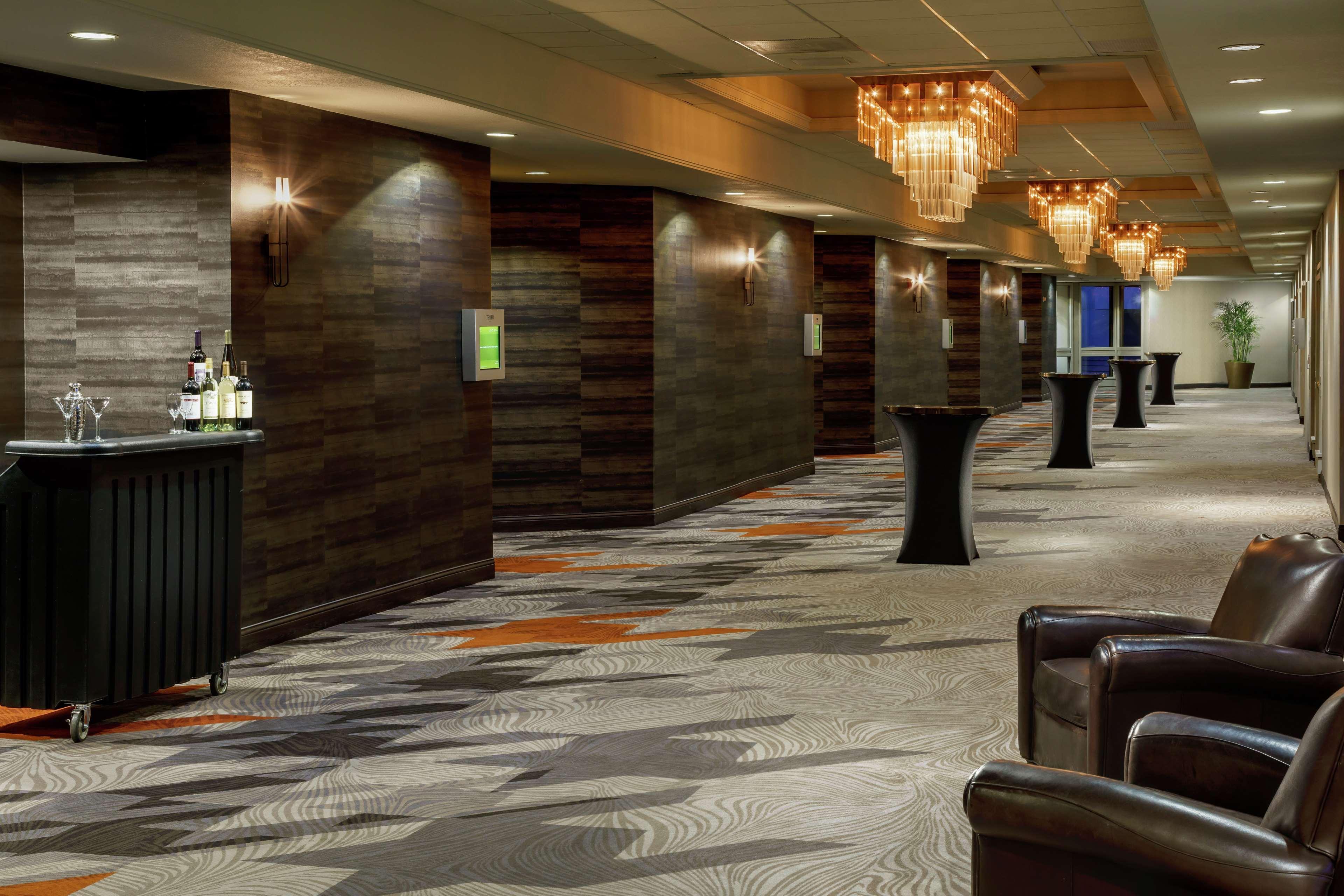 Hotel Doubletree By Hilton Colorado Springs Esterno foto
