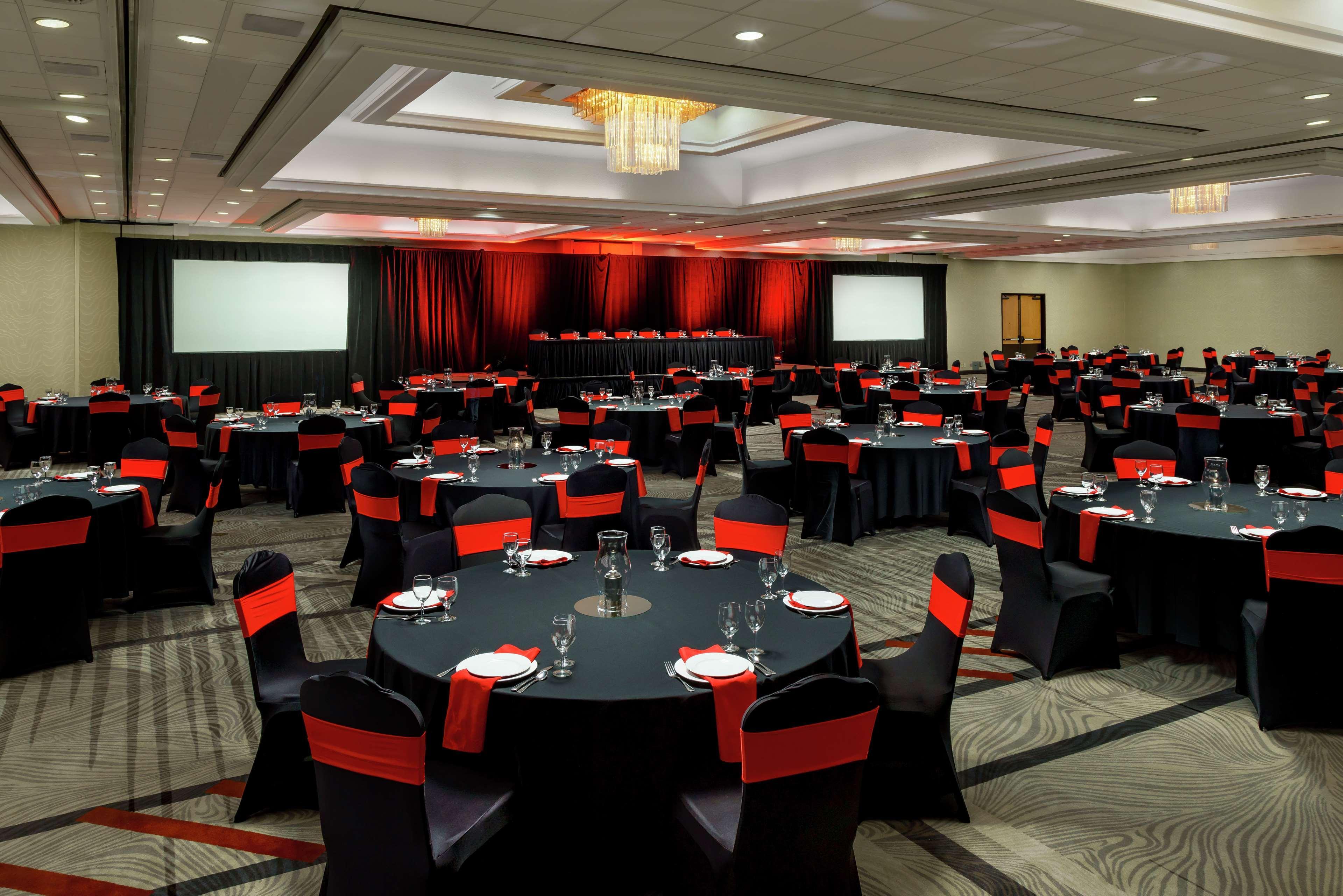 Hotel Doubletree By Hilton Colorado Springs Esterno foto