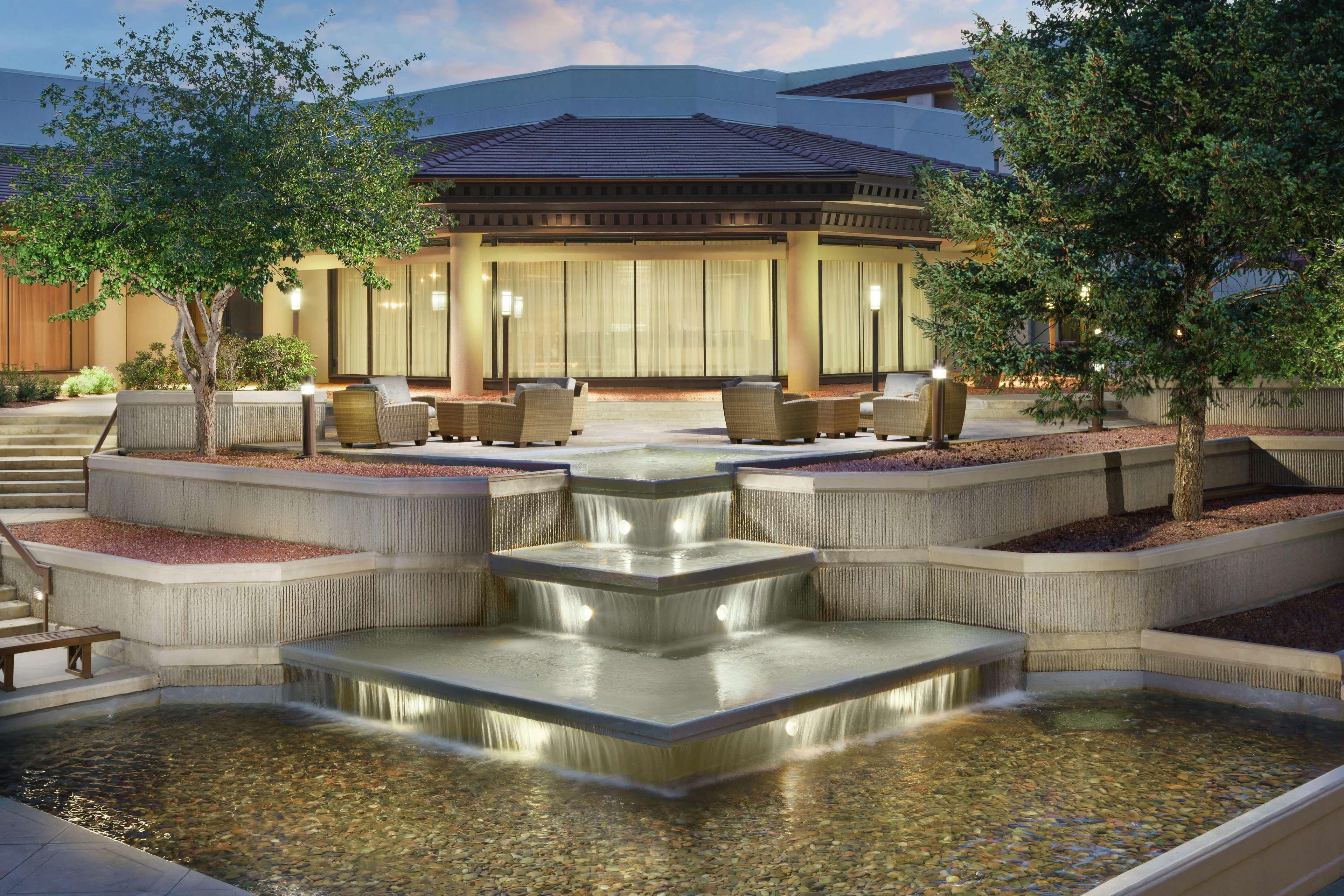 Hotel Doubletree By Hilton Colorado Springs Esterno foto
