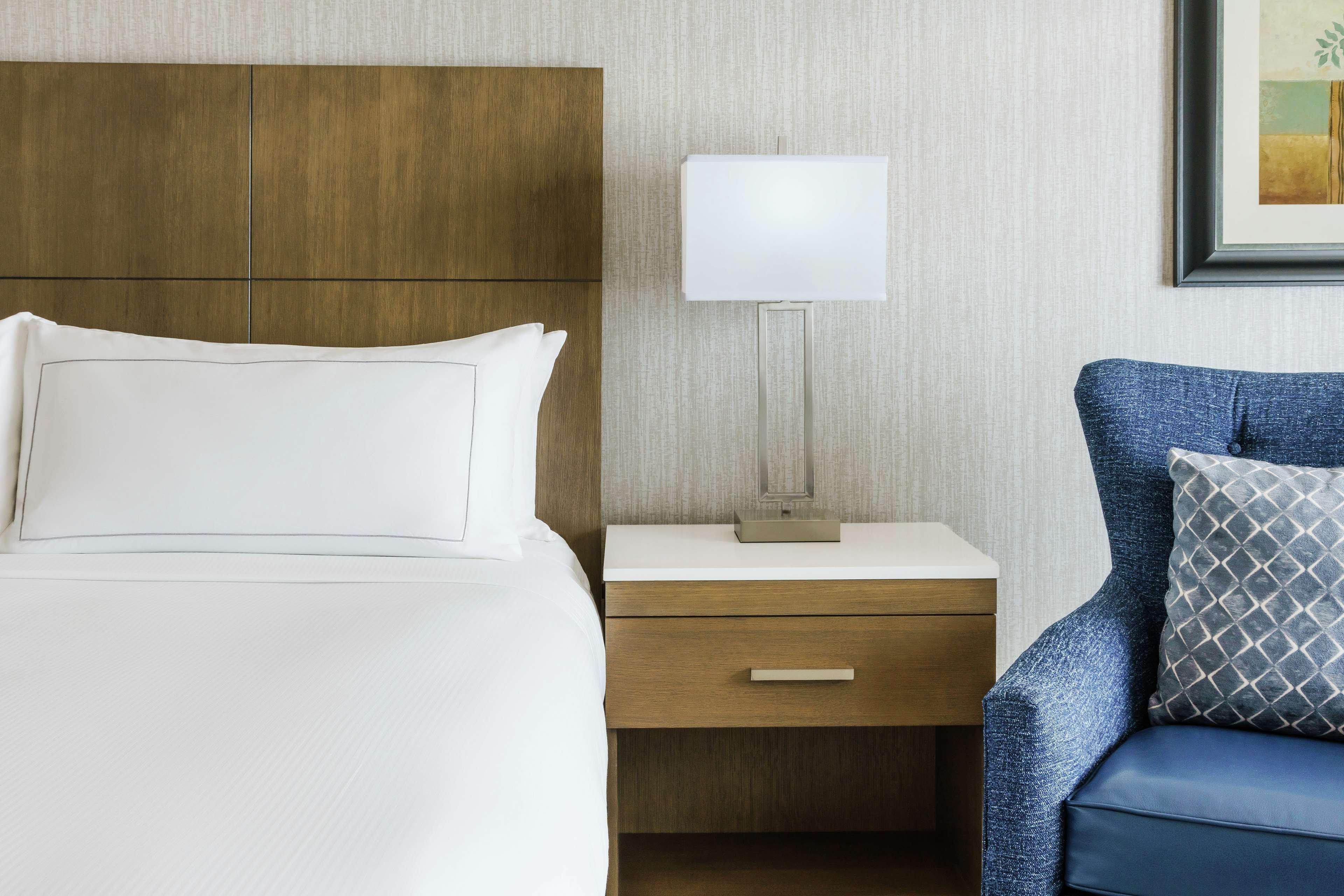 Hotel Doubletree By Hilton Colorado Springs Esterno foto