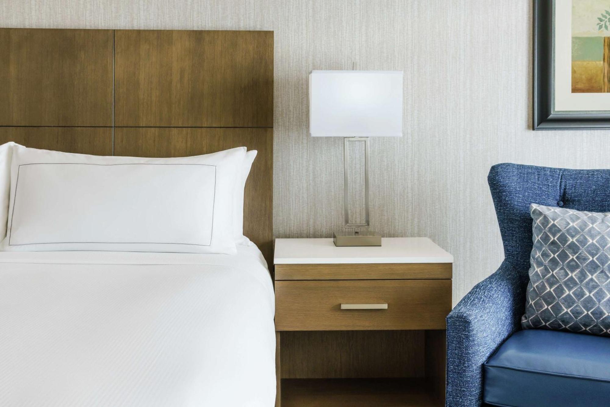 Hotel Doubletree By Hilton Colorado Springs Esterno foto