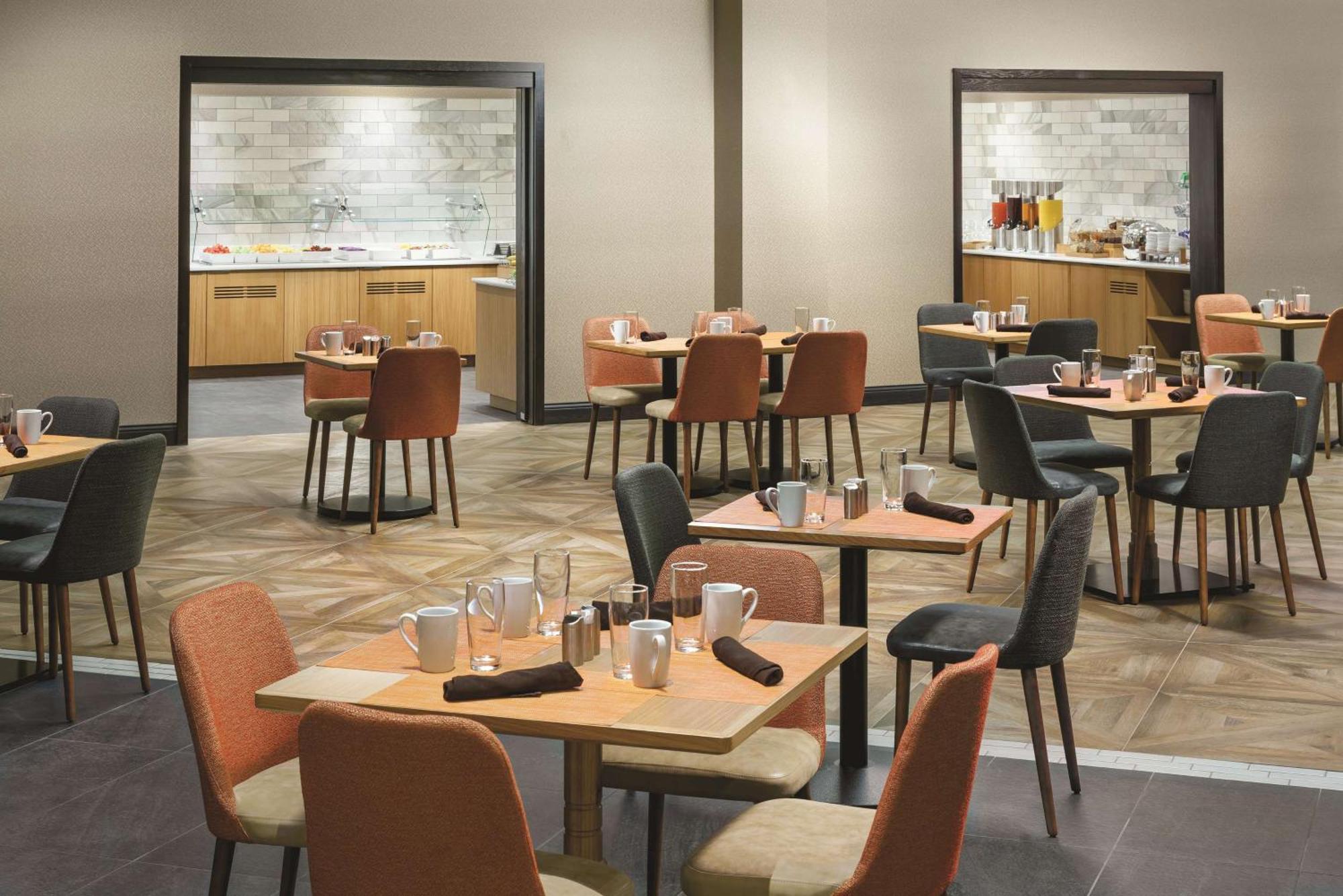Hotel Doubletree By Hilton Colorado Springs Esterno foto